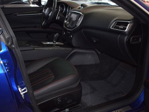 Used 2016 Maserati Ghibli S image 16