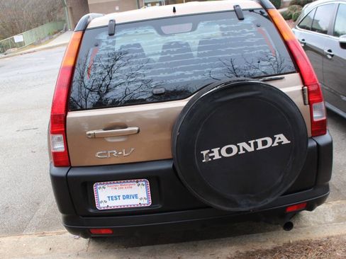 Used 2003 Honda CR-V LX image 9