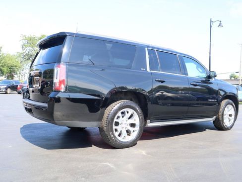 Used 2016 GMC Yukon XL SLT w/ Open Road Package AWD/4WD image 5