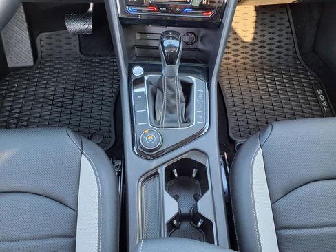 New 2025 Volkswagen Taos SEL image 19