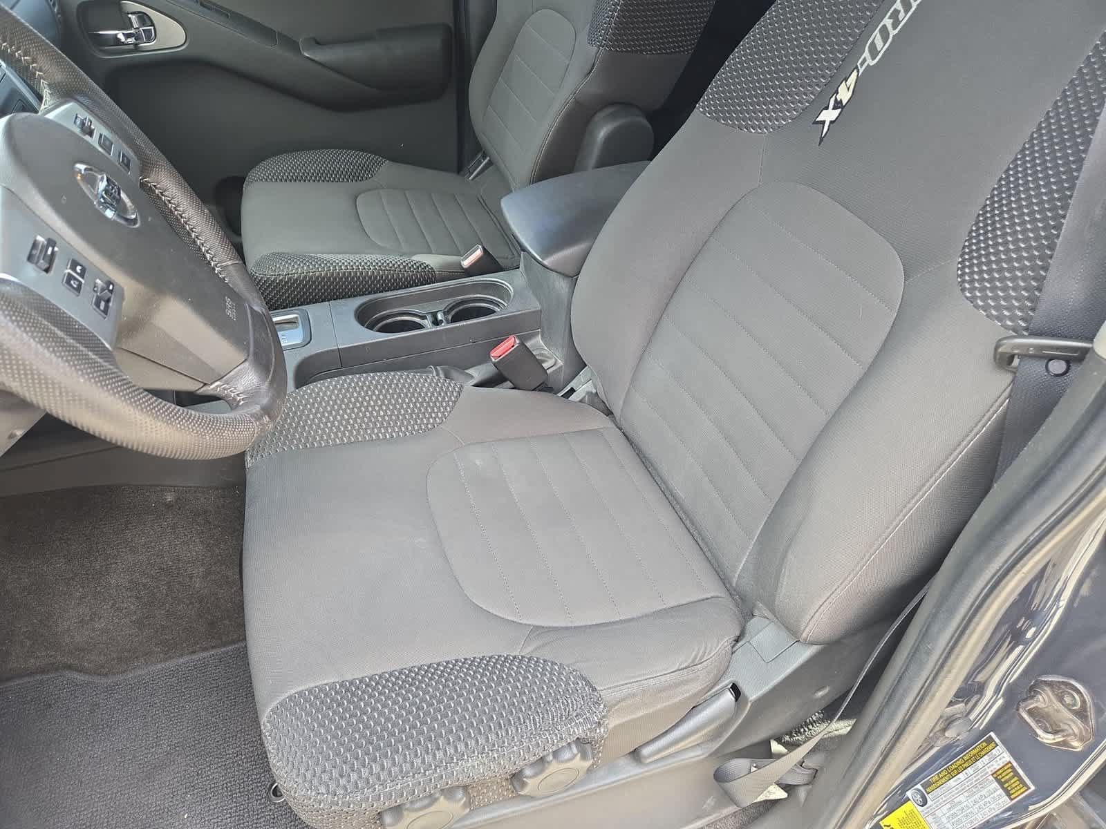 Used 2014 Nissan Frontier PRO-4X AWD/4WD image 16