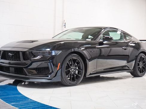 Used 2025 Ford Mustang GT w/ Mustang Nite Pony Package RWD image 4