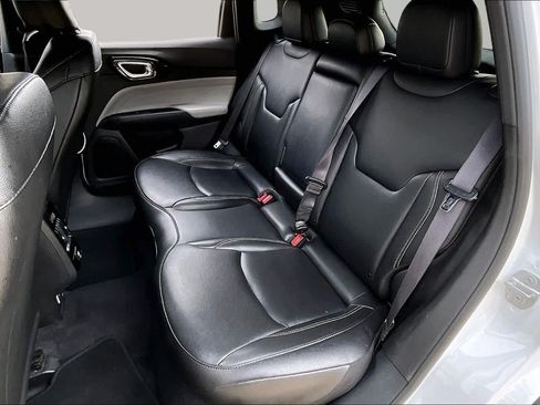 Used 2025 Jeep Compass Limited AWD/4WD image 18