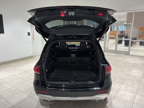Used 2023 Mercedes-Benz GLB 250 4MATIC image 23