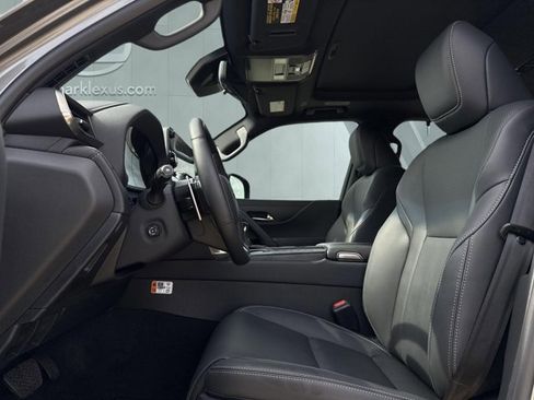 Certified 2025 Lexus LX 600 4WD w/ Appearance Package image 7