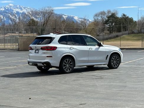 Used 2023 BMW X5 xDrive40i w/ M Sport Package image 5