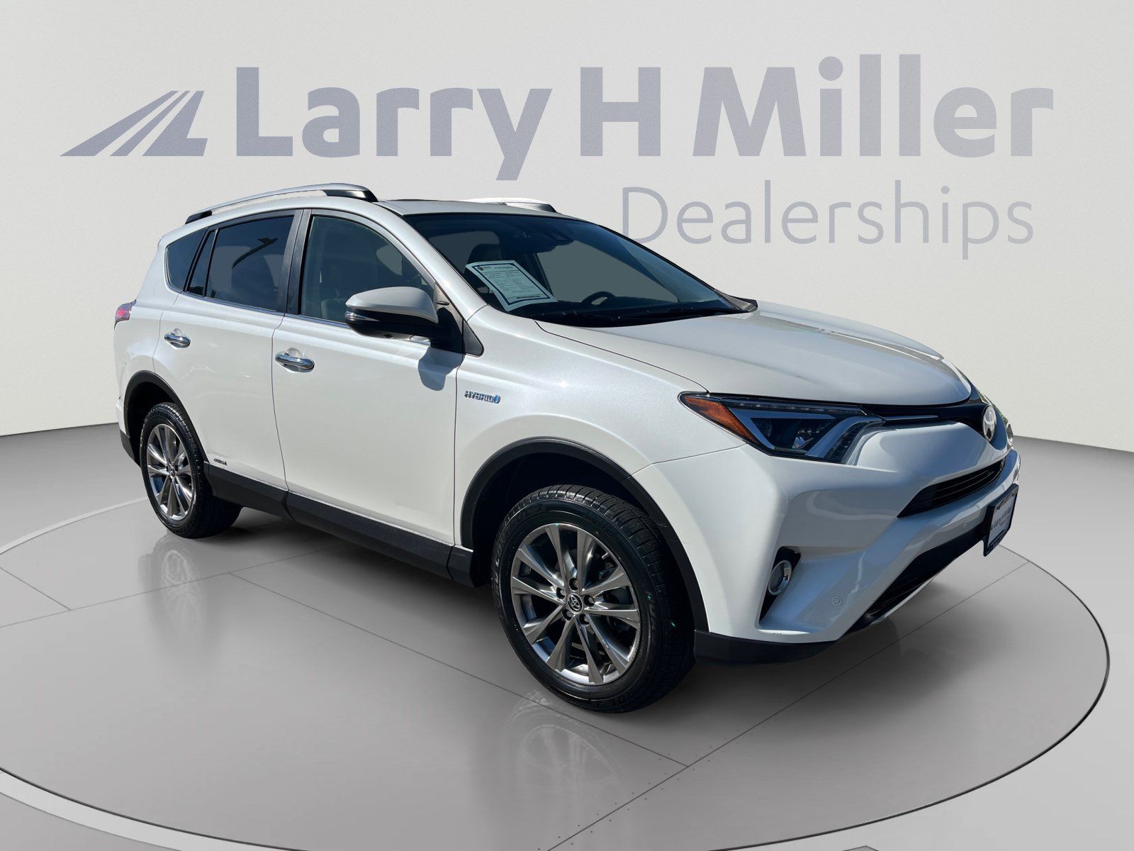 Used 2018 Toyota RAV4 Limited w/ Advanced Technology Package AWD/4WD image 7