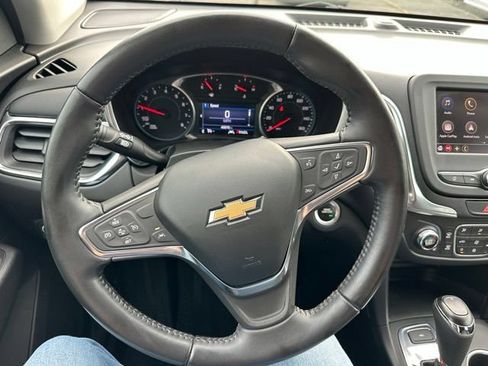 Used 2021 Chevrolet Equinox LT AWD/4WD image 16