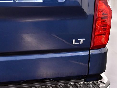 Used 2023 Chevrolet Silverado 1500 LT AWD/4WD image 12