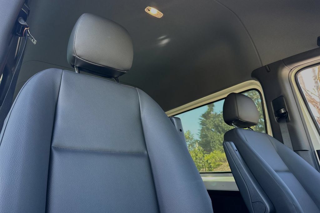 Used 2025 Mercedes-Benz Sprinter 2500 image 14