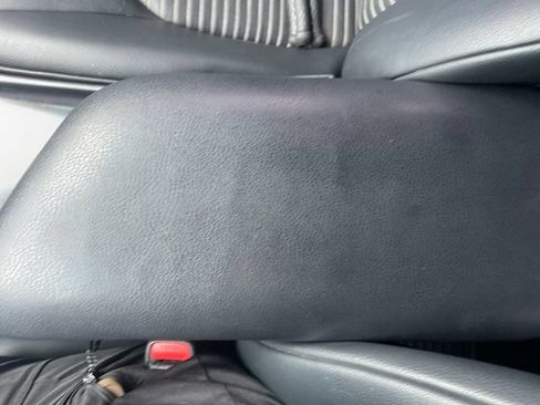 Used 2019 Toyota Camry SE FWD image 17