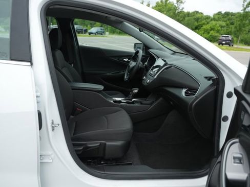 Used 2023 Chevrolet Malibu LT FWD image 19
