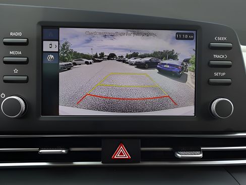Used 2025 Hyundai Elantra SE FWD image 23