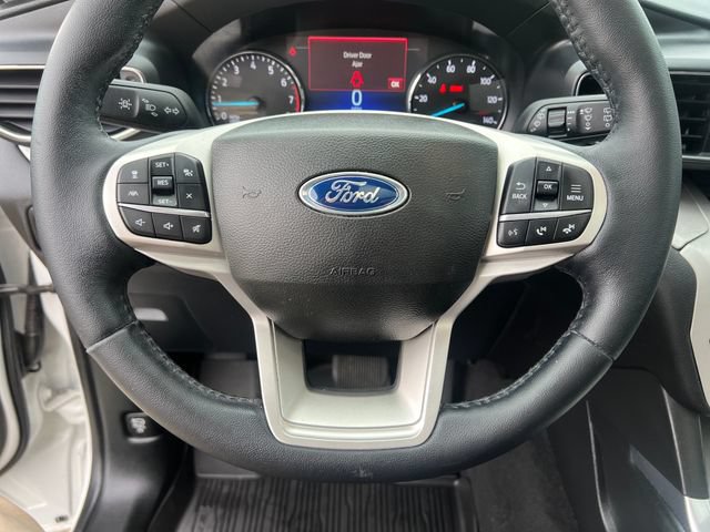 Used 2023 Ford Explorer XLT w/ Equipment Group 202A AWD/4WD image 19