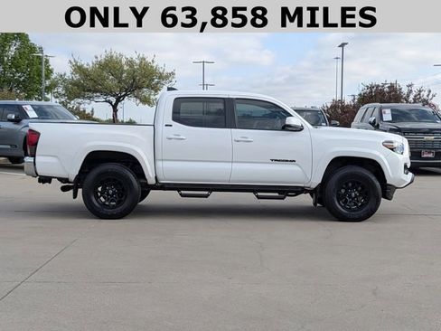 Used 2022 Toyota Tacoma SR5 image 4