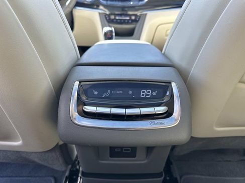 Used 2024 Cadillac XT6 Premium Luxury AWD/4WD image 15