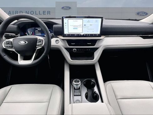 New 2026 Ford Explorer Active w/ Active Comfort Package AWD/4WD image 5
