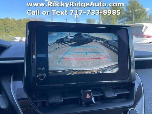 Used 2025 Toyota Corolla LE image 26