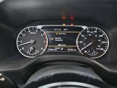 Used 2023 Nissan Rogue SV w/ SV Premium B Package FWD image 11
