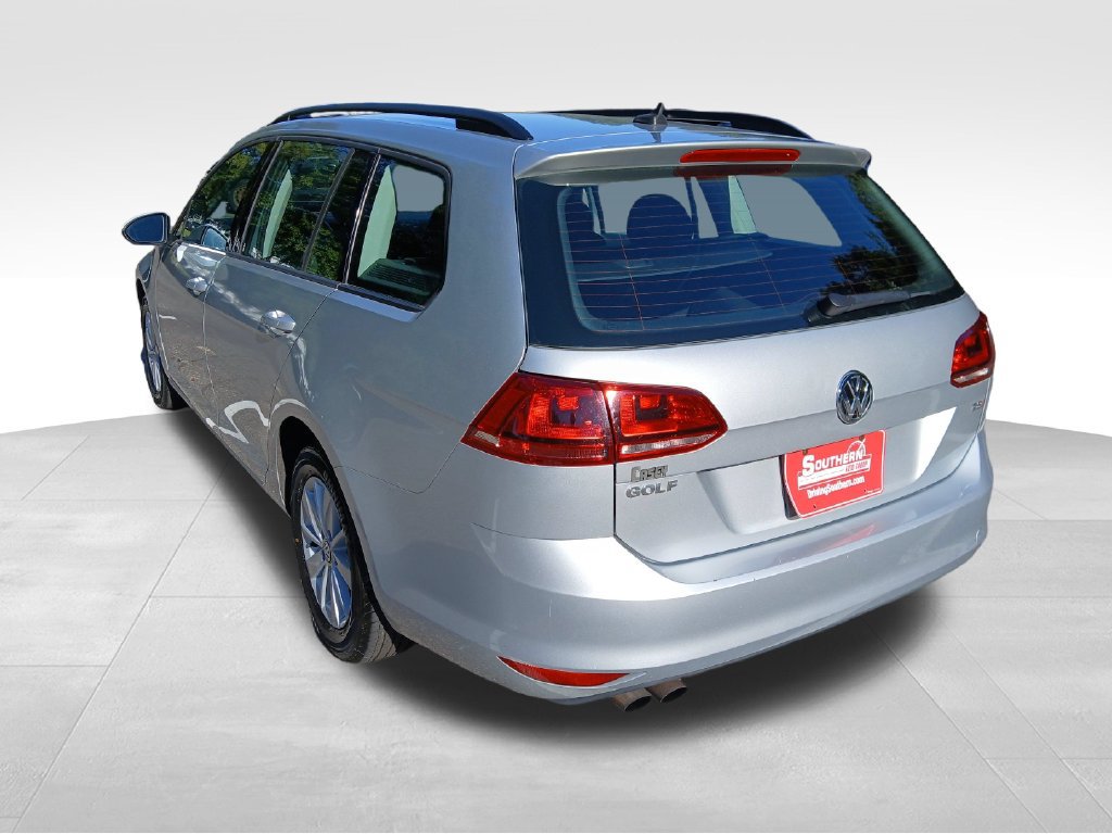 Used 2017 Volkswagen Golf SportWagen FWD image 7