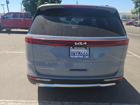 Used 2022 Kia Carnival SX FWD image 7