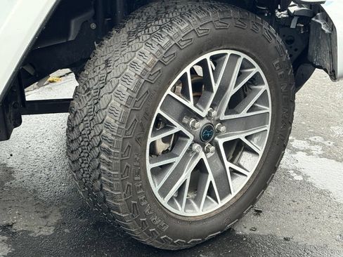 Used 2024 Jeep Wrangler High Altitude AWD/4WD image 9