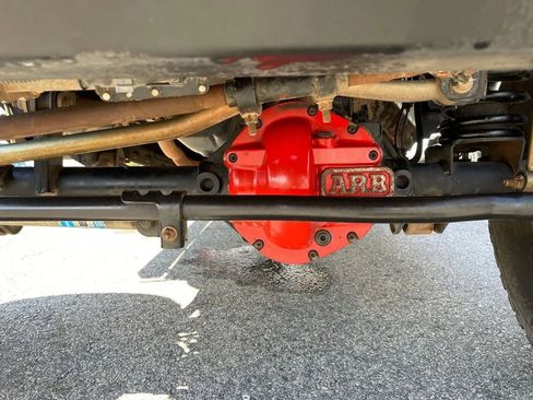 Used 2017 Jeep Wrangler Unlimited Rubicon image 39