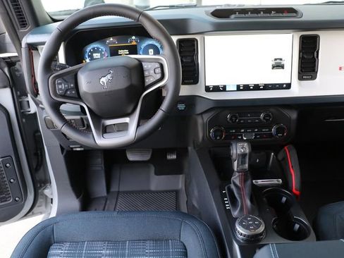 New 2026 Ford Bronco Heritage Edition AWD/4WD image 18