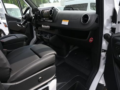 Used 2026 Mercedes-Benz Sprinter 3500 image 19