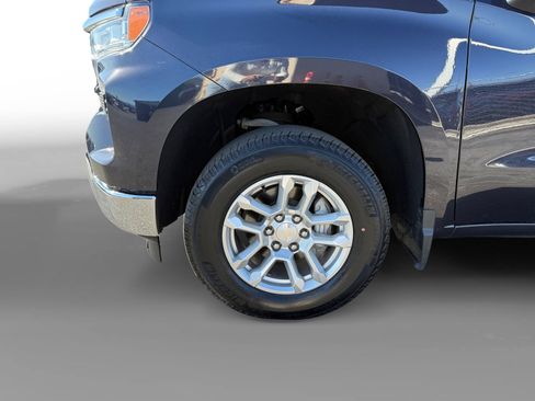 Used 2023 Chevrolet Silverado 1500 LT w/ Convenience Package II image 9