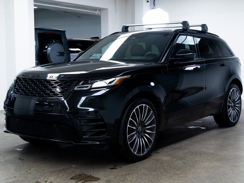 Used 2023 Land Rover Range Rover Velar HST image 3