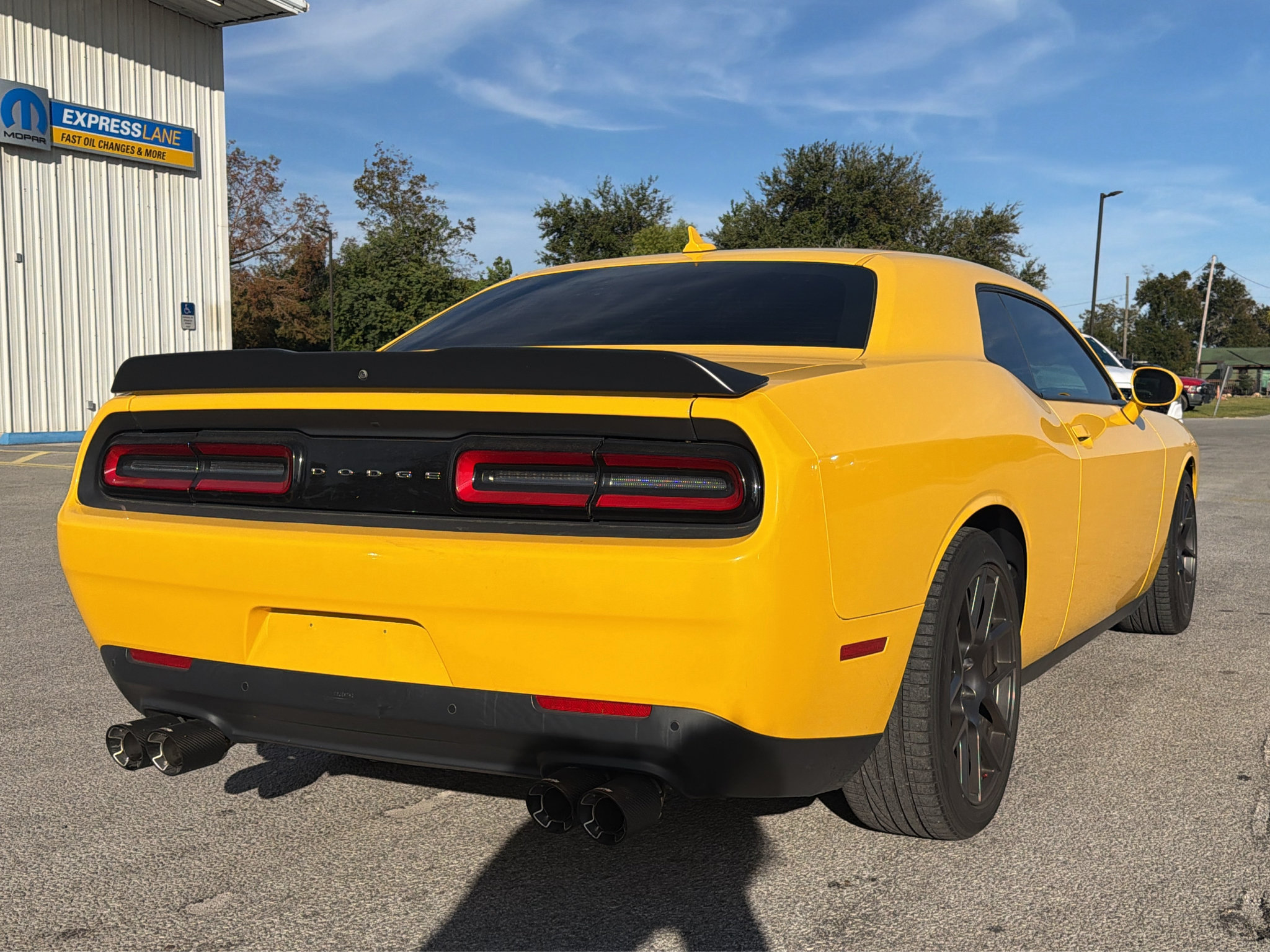Used 2018 Dodge Challenger R/T Scat Pack RWD image 2