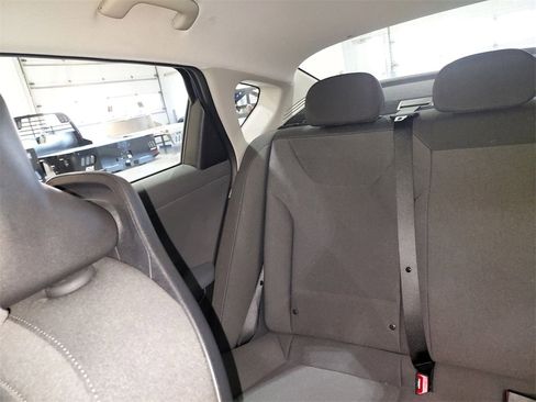 Used 2025 Kia K4 LXS image 12