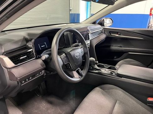 Used 2025 Toyota Camry LE image 22