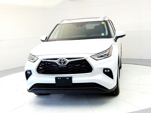 Used 2025 Toyota Highlander Limited image 8