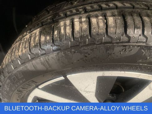 Used 2022 Volkswagen Taos SE AWD/4WD image 33