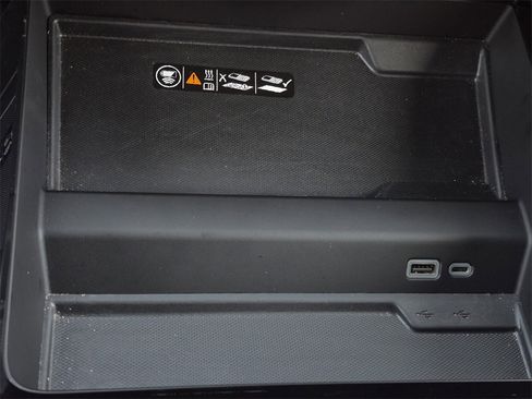 Certified 2025 Chevrolet Tahoe Premier image 31