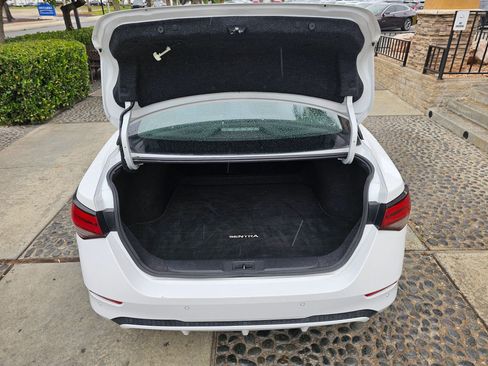 Used 2021 Nissan Sentra SV image 22