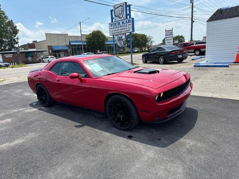 Used 2016 Dodge Challenger R/T Plus RWD image 2