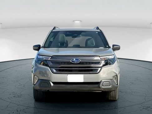Used 2026 Subaru Forester Premium AWD/4WD image 9