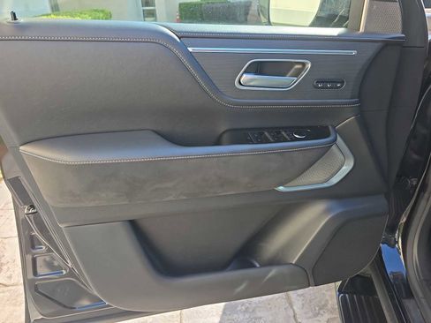 Certified 2025 INFINITI QX80 Sensory AWD/4WD image 13
