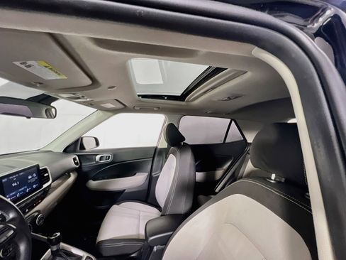 Used 2023 Hyundai Venue SEL FWD image 23