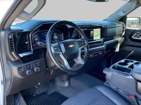 Certified 2025 Chevrolet Silverado 1500 LT w/ Safety Package AWD/4WD image 17
