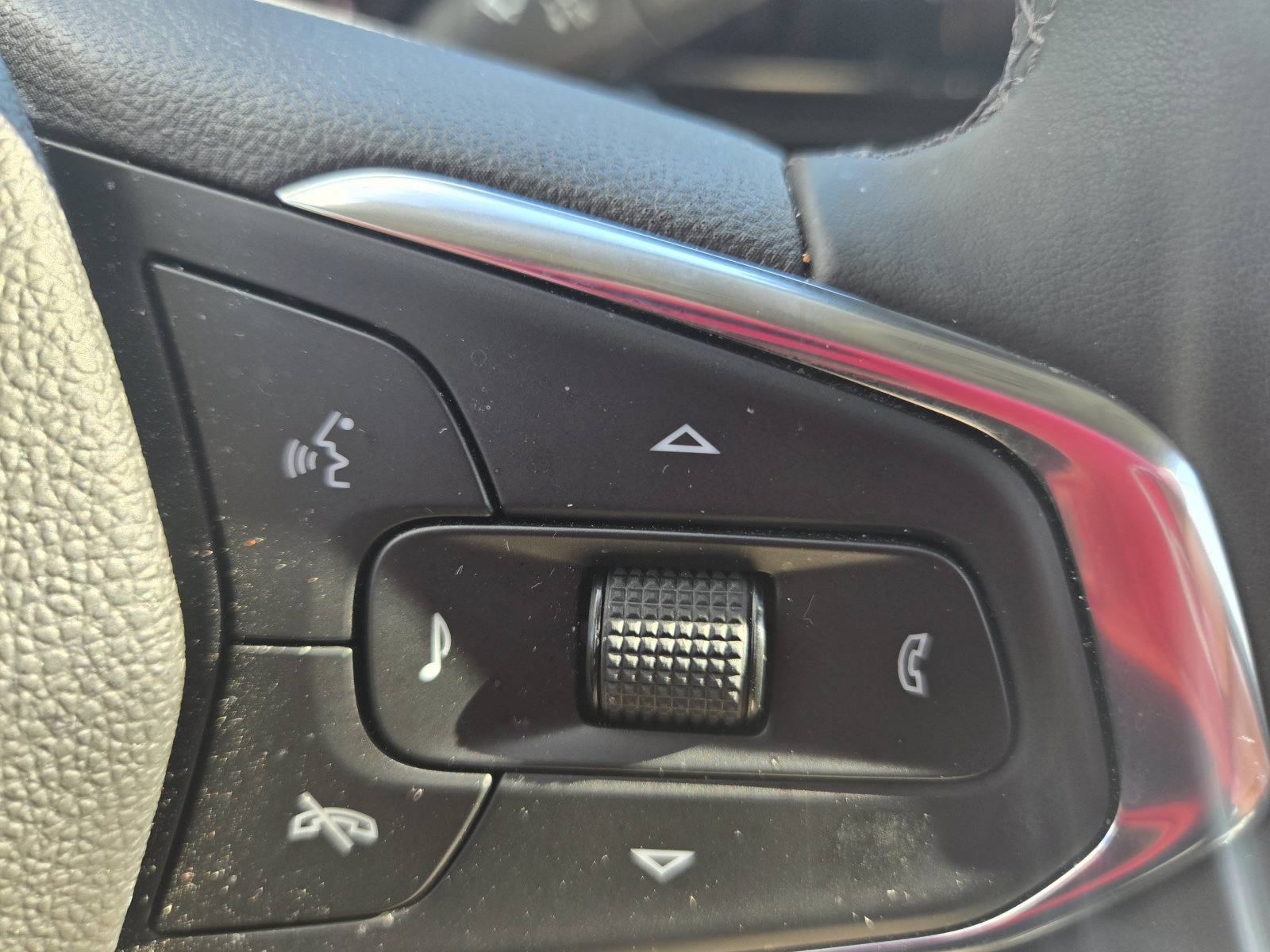 Used 2025 Chevrolet Trax ACTIV w/ Driver Confidence Package FWD image 20