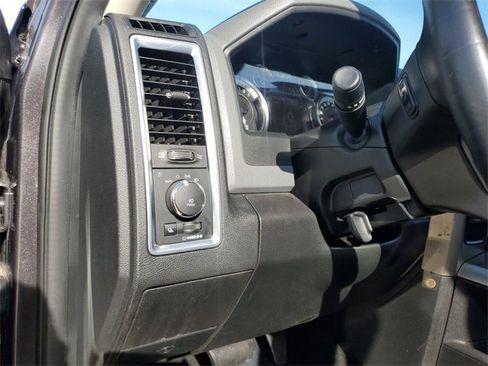 Used 2018 RAM 1500 Big Horn image 16