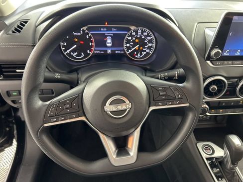 Used 2024 Nissan Sentra SV FWD image 15