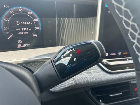 Certified 2025 Volkswagen Tiguan S image 22