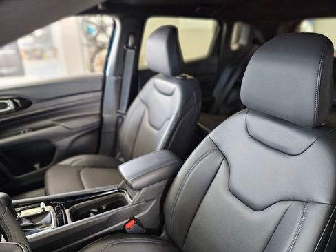 New 2026 Jeep Compass Limited image 21