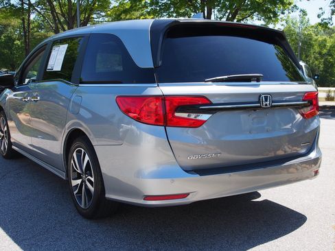 Used 2023 Honda Odyssey Touring image 6