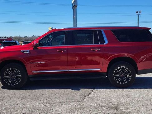 Used 2025 GMC Yukon XL Elevation w/ LPO, Elevation Black Package image 5